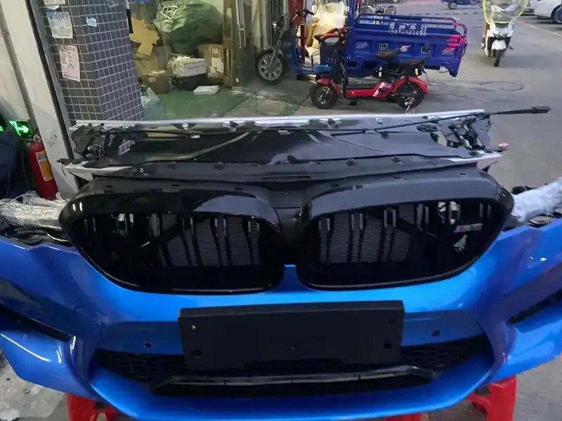 BMW F90 M5 nose cut