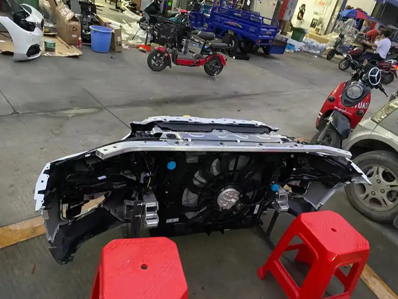 BMW G08 new model nose cut