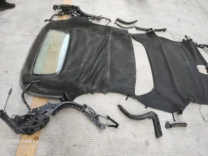 Porsche 718 convertible roof