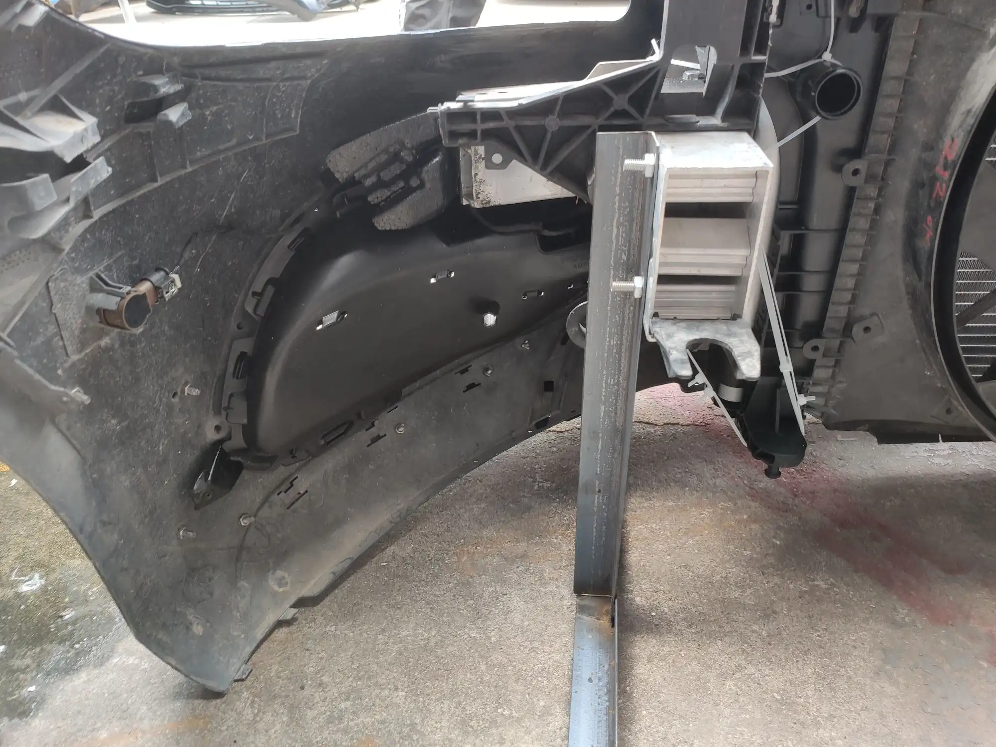 MERCEDES Benz W176 AMG A45 nose cut