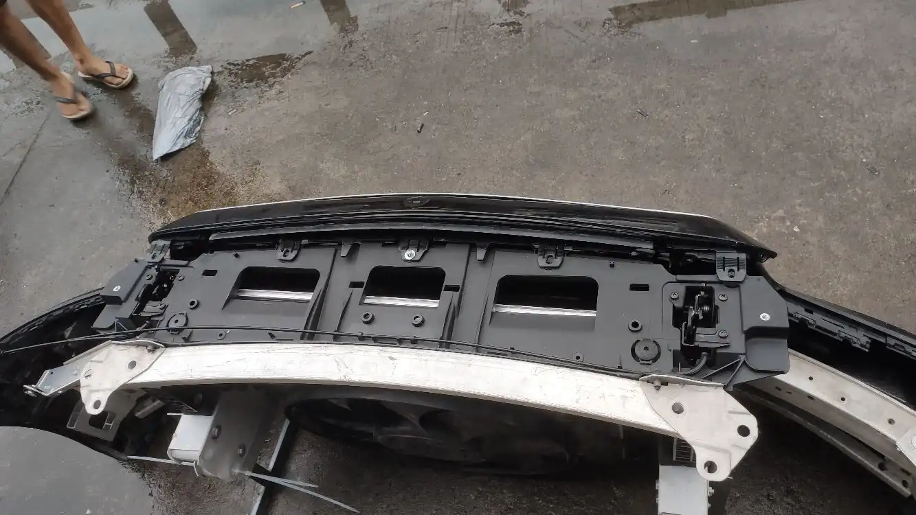 MERCEDES Benz w223 nose cut