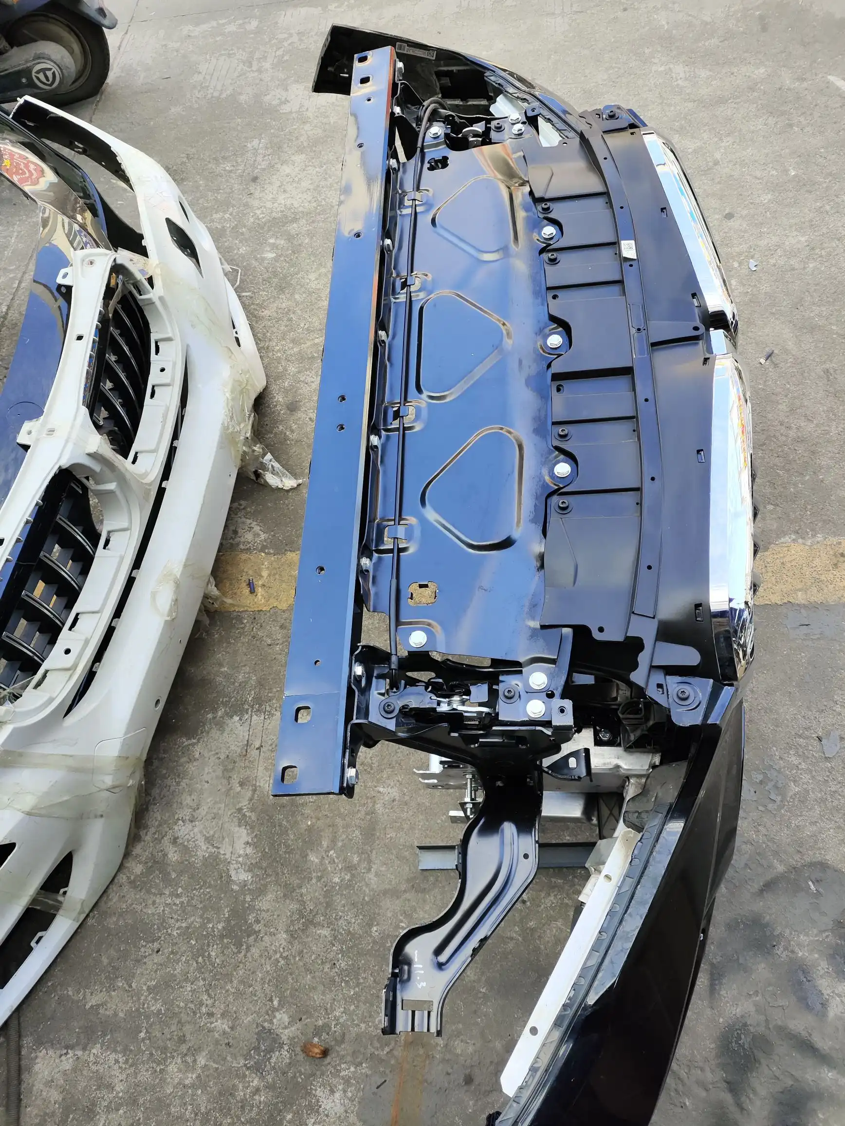 BMW G05 nose cut