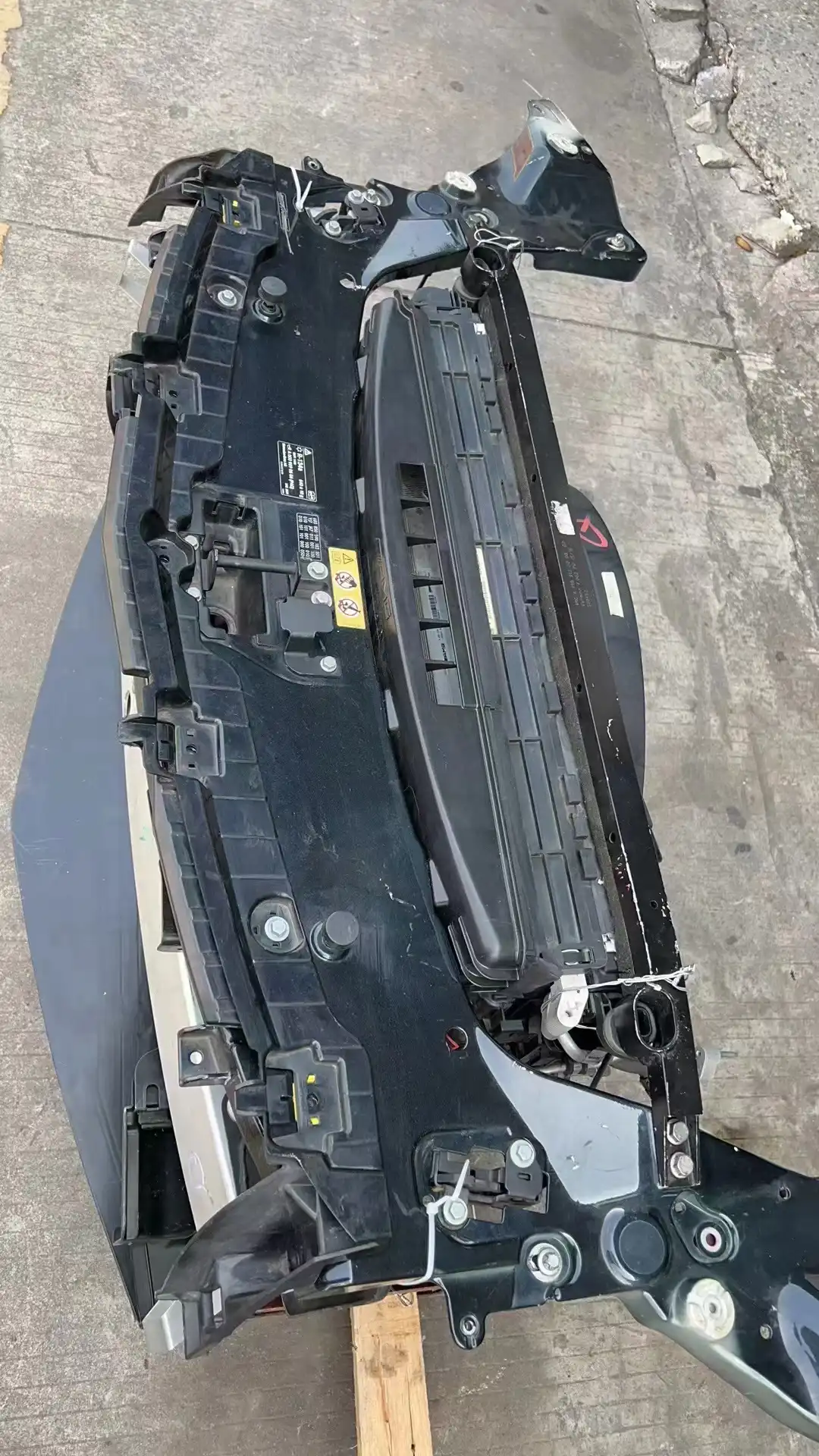 Mercedes benz W190 nose cut