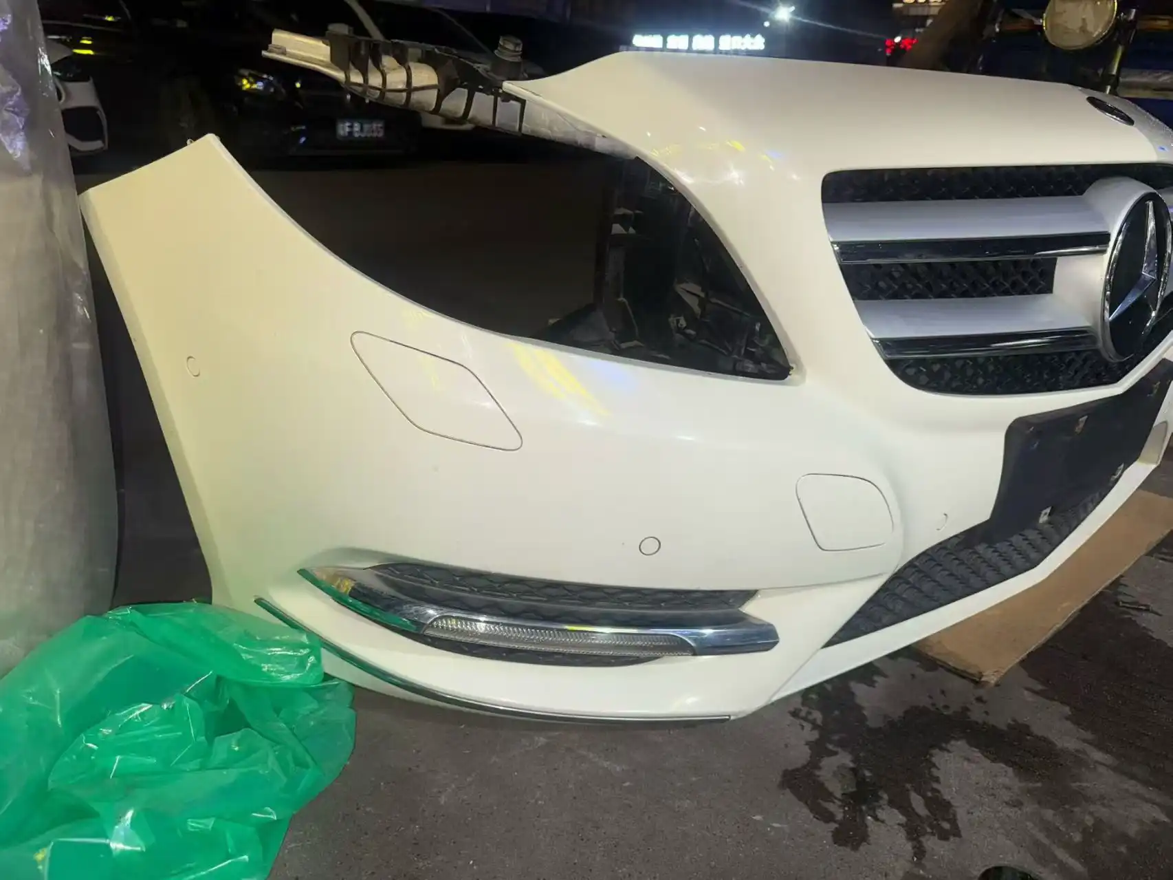 Mercedes Benz B class W246 nose cut