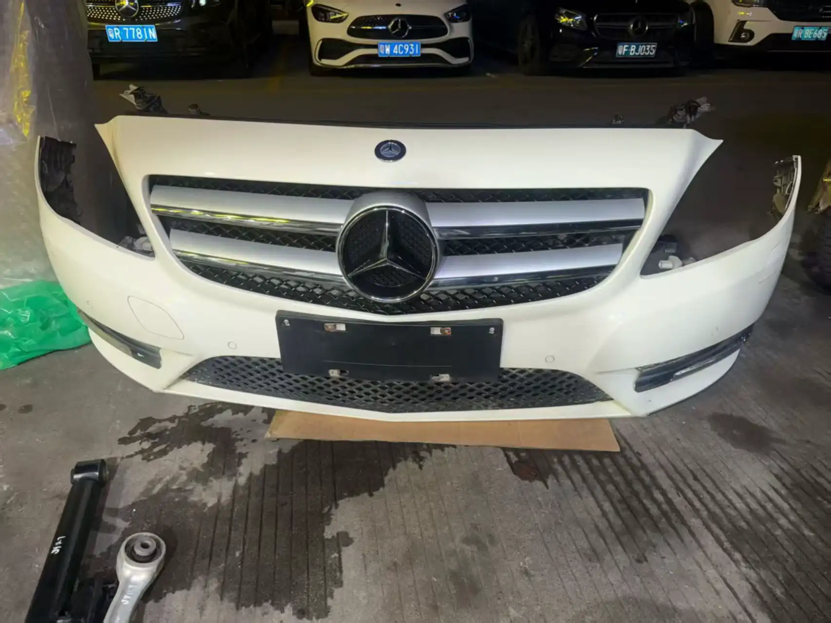 Mercedes Benz B class W246 nose cut